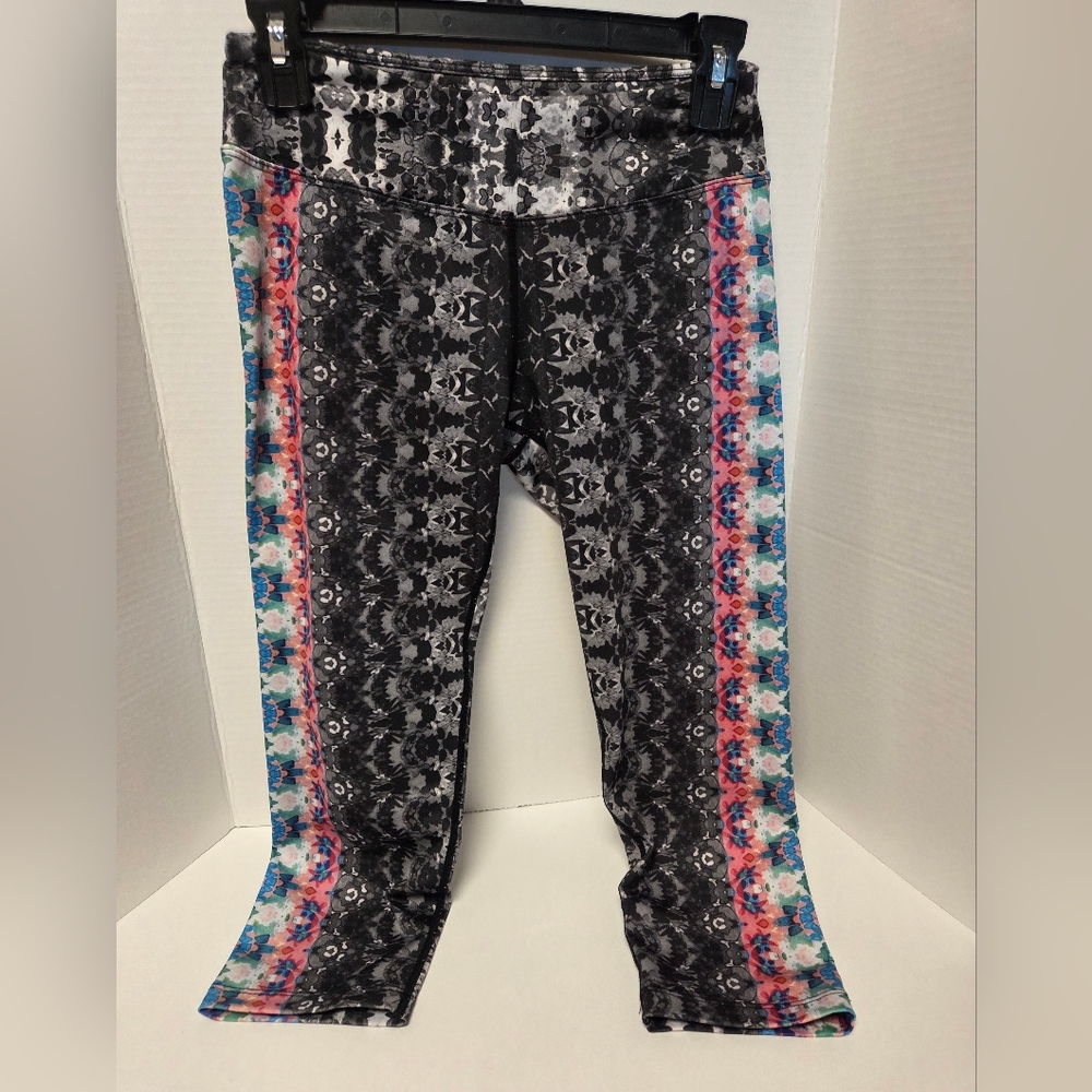 Prana Capri Print Leggings with Colorful Side Stripes Sz Small